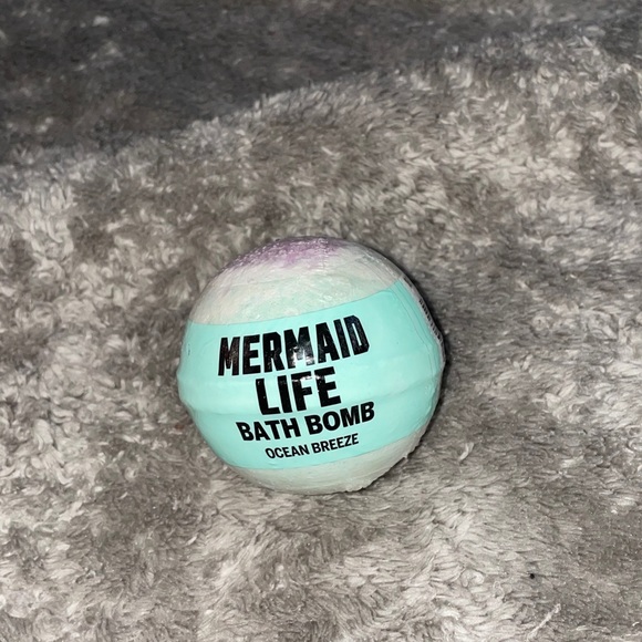 Pink bath bomb.